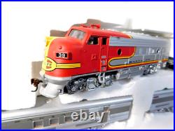 Athearn HO Scale Diesel #39 & Car Passenger Train Set SP Santa Fe Daylight 78988