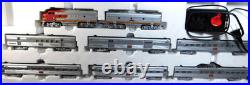 Athearn HO Scale Diesel #39 & Car Passenger Train Set SP Santa Fe Daylight 78988