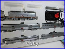 Athearn HO Scale Diesel #39 & Car Passenger Train Set SP Santa Fe Daylight 78988