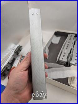 Athearn HO Scale Santa Fe Passenger Set A-B Dummy W 1 Power 4 Cars Untested