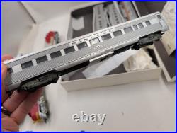 Athearn HO Scale Santa Fe Passenger Set A-B Dummy W 1 Power 4 Cars Untested