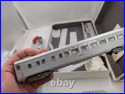 Athearn HO Scale Santa Fe Passenger Set A-B Dummy W 1 Power 4 Cars Untested