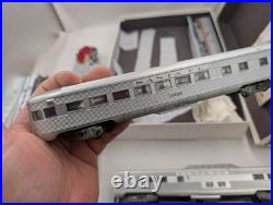 Athearn HO Scale Santa Fe Passenger Set A-B Dummy W 1 Power 4 Cars Untested