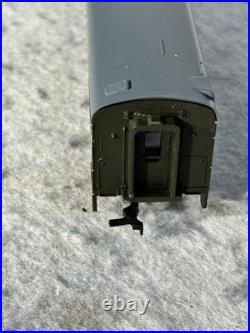 Gorgeous Rivarossi Northern Pacific RR 5-Car Passenger Set HO