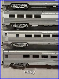 HO MTH 80-60003 Santa Fe 5 Car Passenger Set (Ribbed) ATSF Metal Wheels