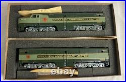 HO Rivarossi 6 Passenger Car NMRA 50th Anniversary Boxed with NOS Athearn Alcos