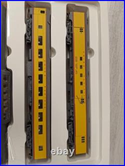 HO Rivarossi R6995 Passenger Car Set A Union Pacific Yellow