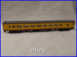 HO Rivarossi R6995 Passenger Car Set A Union Pacific Yellow