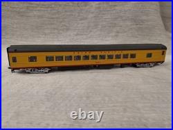 HO Rivarossi R6995 Passenger Car Set A Union Pacific Yellow