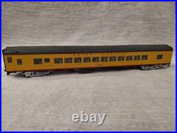 HO Rivarossi R6995 Passenger Car Set A Union Pacific Yellow