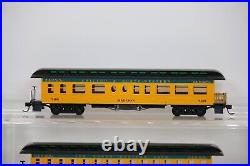 HO Scale Chicago & Northwestern-Passenger Coach 5-Car Set