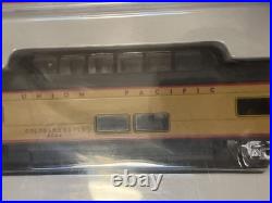 HO Scale Rivarossi R6997 UP Union Pacific 4-Car Excursion Passenger Set A (READ)