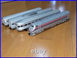 Ho Scale Amtrak Locomotive 4-car Passenger Set Life-like Model Train Collectible