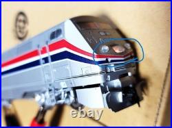 Ho Scale Amtrak Locomotive 4-car Passenger Set Life-like Model Train Collectible