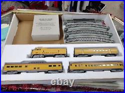 Ho Scale Athearn Expedition Union Pacific Passenger Car Starter Set