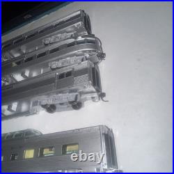 Ho walthers santa fe passenger Set