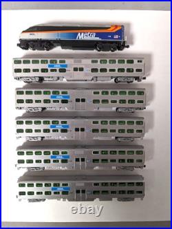 Kato #176-9105 Metra Diesel with #106-8702 5 Car Passenger Set N Scale C-8