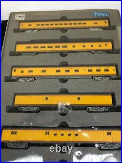 Kato N Scale 106-012 Milwaukee Road Streamliner 6-Car Passenger Set Train
