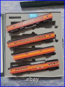 Kato Southern Pacific Daylight Smooth Side Passenger Car 4 Car Set N Scale