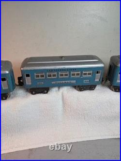 LIONEL Set of Three Passenger Cars +++ Two No. 609 & One 611 +++ Light Blue +++