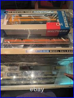 LS Ho Scale Walthers Great Northern 10 Passenger Car Set