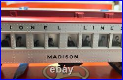 Lionel 6-39028 Lionel Lines Passenger Car 3 Car Set Irvington Madison Manhat NEW