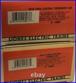 Lionel New York Central 2 Car Combo Diner Passenger Set 6-16066 6-16067