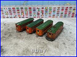 Lionel Prewar Winner Metal SET and 3 Passenger Car O Gauge
