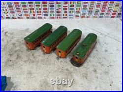 Lionel Prewar Winner Metal SET and 3 Passenger Car O Gauge