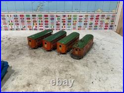 Lionel Prewar Winner Metal SET and 3 Passenger Car O Gauge
