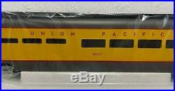 MTH 20-6510 Union Pacific 5-Car Passenger Car Set & MT-6510 2 Car Set