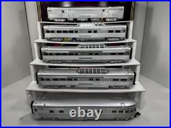 MTH 20-6545 CB&Q California Zephyr 70' streamlined passenger 5-car set VG+ MTH 20-6545 CB&Q California Zephyr 70' streamlined passenger 5-car set VG+