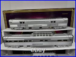 MTH 20-6545 CB&Q California Zephyr 70' streamlined passenger 5-car set VG+ MTH 20-6545 CB&Q California Zephyr 70' streamlined passenger 5-car set VG+