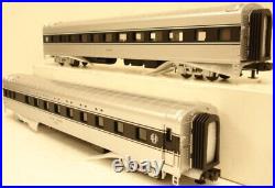 MTH 20-80004E O BNSF 70' Streamlined Slpr/Diner Passenger Car Set (Set of 2) LN