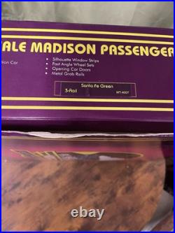 MTH MT 20-4007 Santa Fe 5 Car 70' Madison Heavyweight Passenger Set 1995 Green O