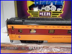 MTH Premier 20-65112 Milwaukee Hiawatha 18 70' 5 Car Passenger Set Used O MRR