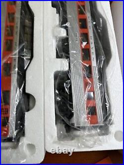 MTH-Rail King 30-6144 30-6131 30-6132 Streamlined New Haven Passenger 4 Car Set