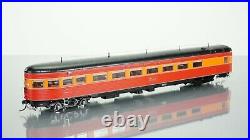 MTH Southern Pacific DAYLIGHT 5-Car Passenger set HO scale
