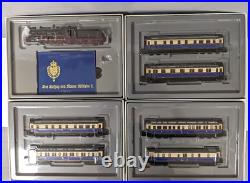Marklin #2881 Kaiser Wilhelm II H. O. Steam Loco & Tender-6 Passenger Car Set C10