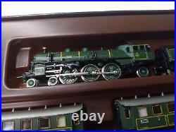 Marklin Mini-Club 8102 Z Scale 4-6-2 Steam Locomotive & Passenger 3 Car Set
