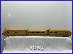 Marx M10000 Tin Union Pacific Articulated Passenger Set Yellow & Cream with2 cars