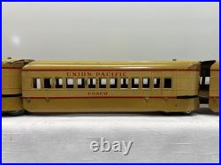 Marx M10000 Tin Union Pacific Articulated Passenger Set Yellow & Cream with2 cars
