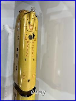 Marx M10000 Tin Union Pacific Articulated Passenger Set Yellow & Cream with2 cars