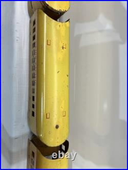 Marx M10000 Tin Union Pacific Articulated Passenger Set Yellow & Cream with2 cars