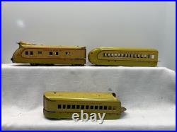 Marx M10000 Tin Union Pacific Articulated Passenger Set Yellow & Cream with2 cars