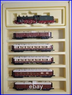 Minitrix N Scale 1017 Orient Express 5 Car Passenger Set