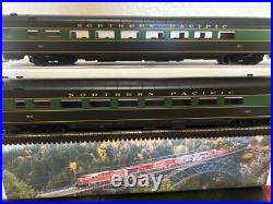 NORTHERN PACIFIC PARLOR PASSENGER 2 Car Set LEDs INTERIORS MTH HO Scale NEW