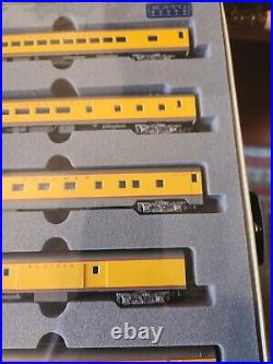 NOS Kato UNION PACIFIC N Scale Smooth Side Passenger Car Set 106-014 Brand New