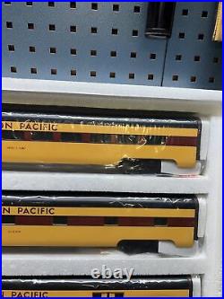 NOS Weaver O Scale 3 Rail Union Pacific Yellow Aluminum 5 Car Passenger Set