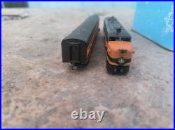N Scale Empire Builder RUNNING Passenger Car Train Set w PA1 Alco Diesel used